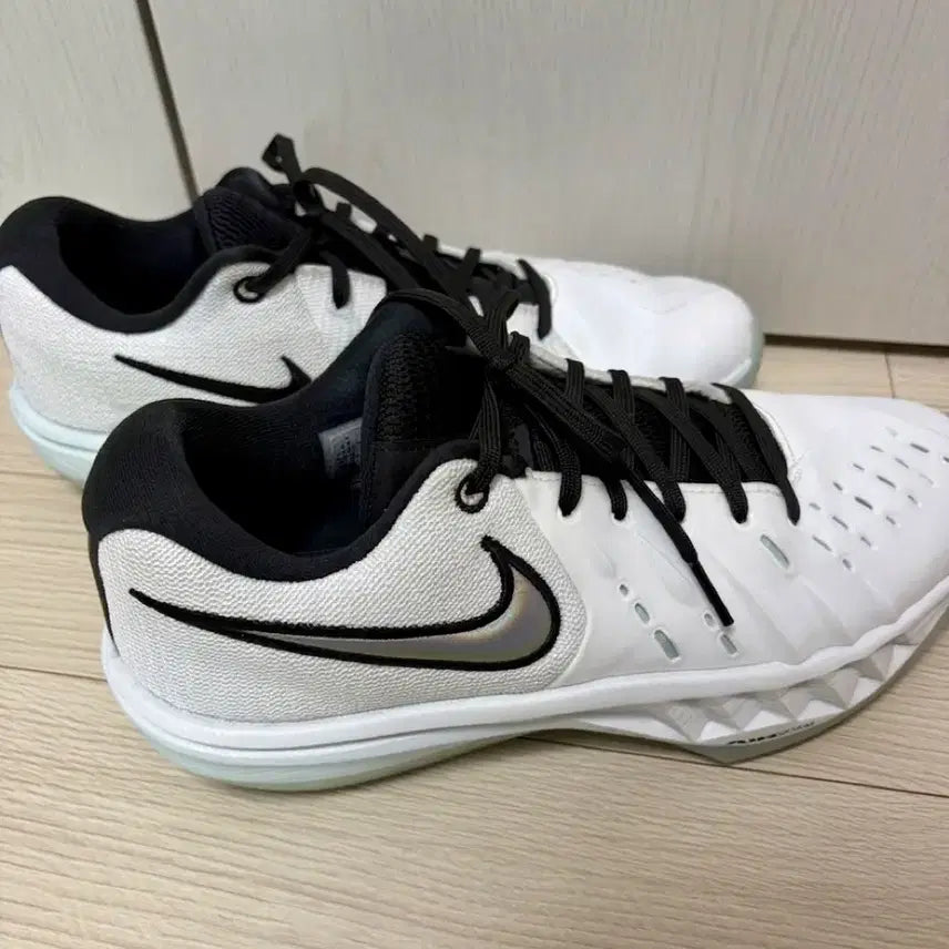 [BUNJANG] Nike GT Cut Academy 2 Basketball Shoes / 나이키 지티컷 아카데미2