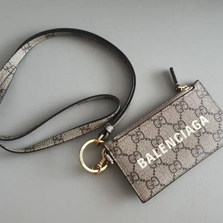 [BUNJANG] Gucci x Balenciaga Hacker Strap Card Wallet / 구찌 x 발렌시아가 해커 스트랩 카드지갑