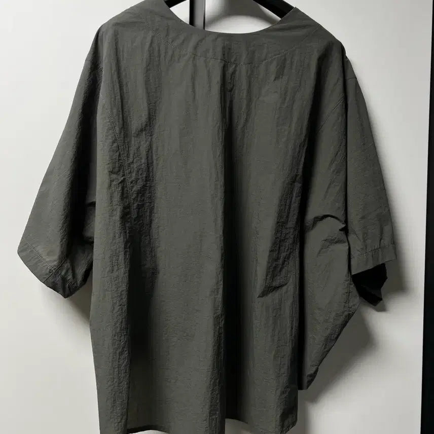 [BUNJANG] Elegant Khaki Blouse / 원단 좋은 예쁜 블라우스