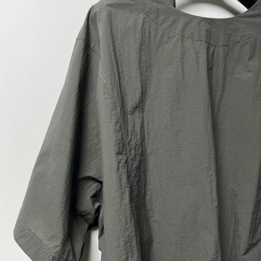 [BUNJANG] Elegant Khaki Blouse / 원단 좋은 예쁜 블라우스