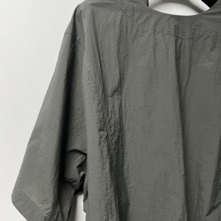 [BUNJANG] Elegant Khaki Blouse / 원단 좋은 예쁜 블라우스