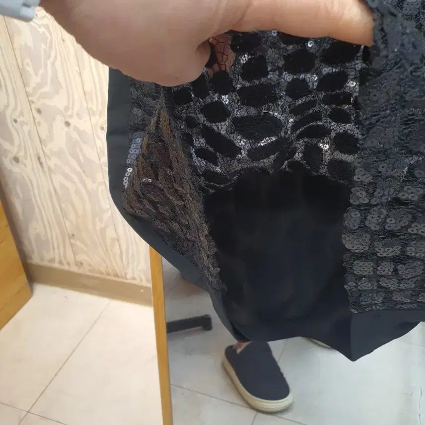 [BUNJANG] Calvin Klein Sequin Lace Color Block Dress / [S] 캘빈클라인 시퀸 레이스 배색 원피스 (상태 좋음)