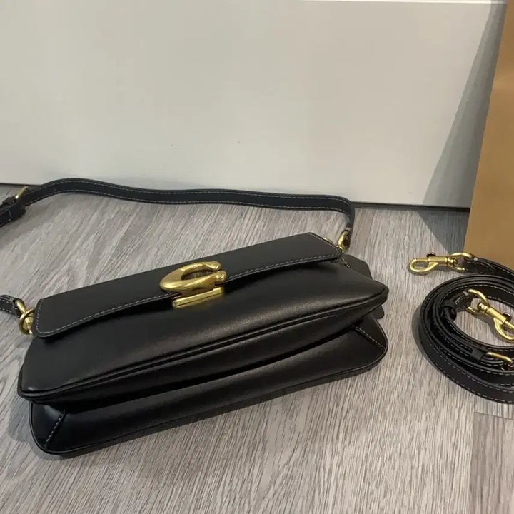 [BUNJANG] Coach Leather Shoulder Bag with Strap / 코치 레더 숄더백 블랙 + 스트랩