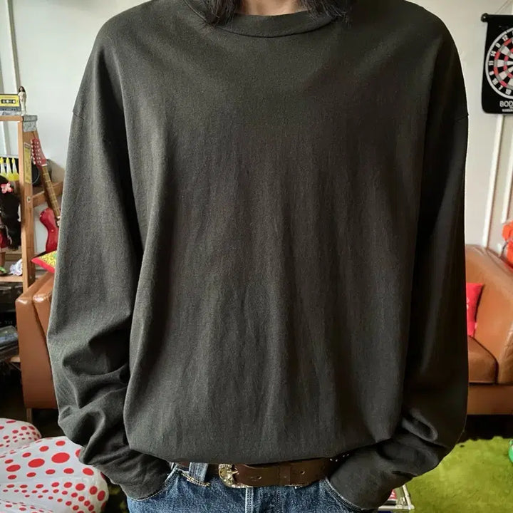 [SOLD OUT] 마가렛 호웰 오버사이즈 미니멀 카키 롱슬리브 긴팔 티셔츠