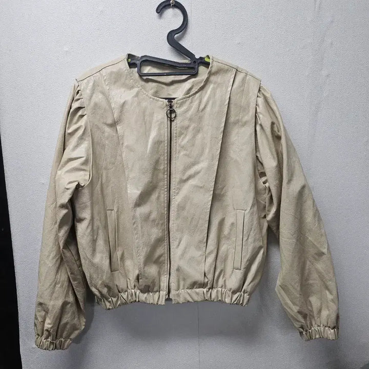 [SOLD OUT] 아이보리 레더 크롭 자켓 L