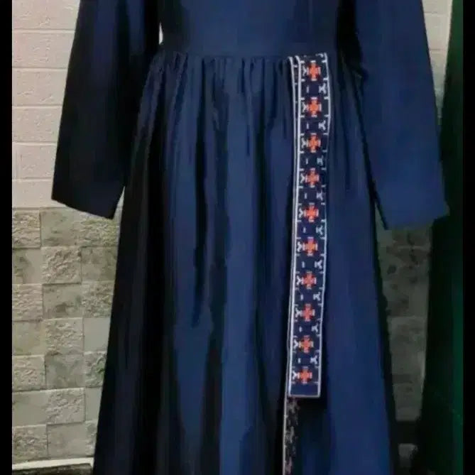 [BUNJANG] SseSsil&amp;NaSsil Navy Hanbok Dress / 네이비 여성 계량한복 드레스 (씨실과나씰]
