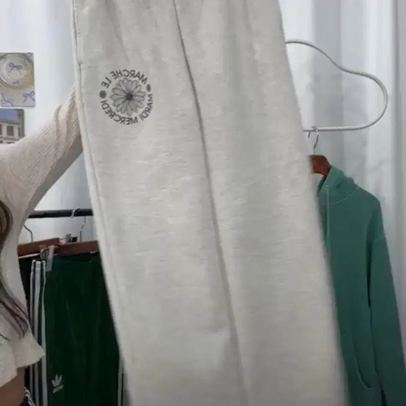 [BUNJANG] Mardi Mercredi Cropped Hoodie &amp; Chuma Set / 재미삼아빈티지 마르디 메크르디 후드&amp;츄마