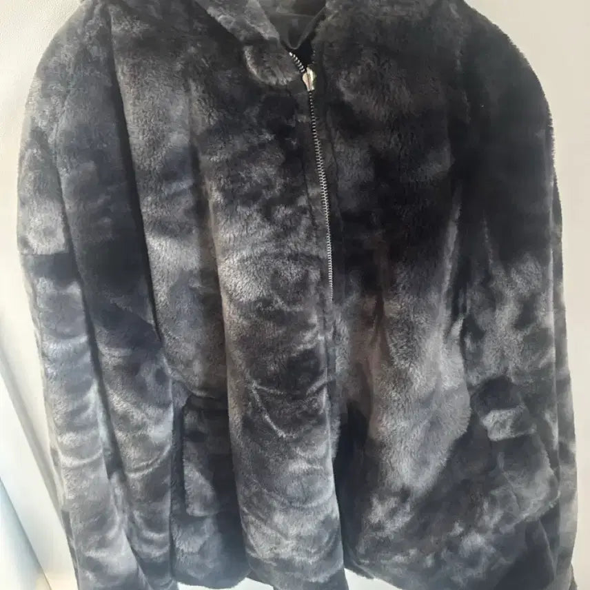 [BUNJANG] Gray Reversible Fur Hooded Zip-up Jacket / 그레이 퍼 후드 집업