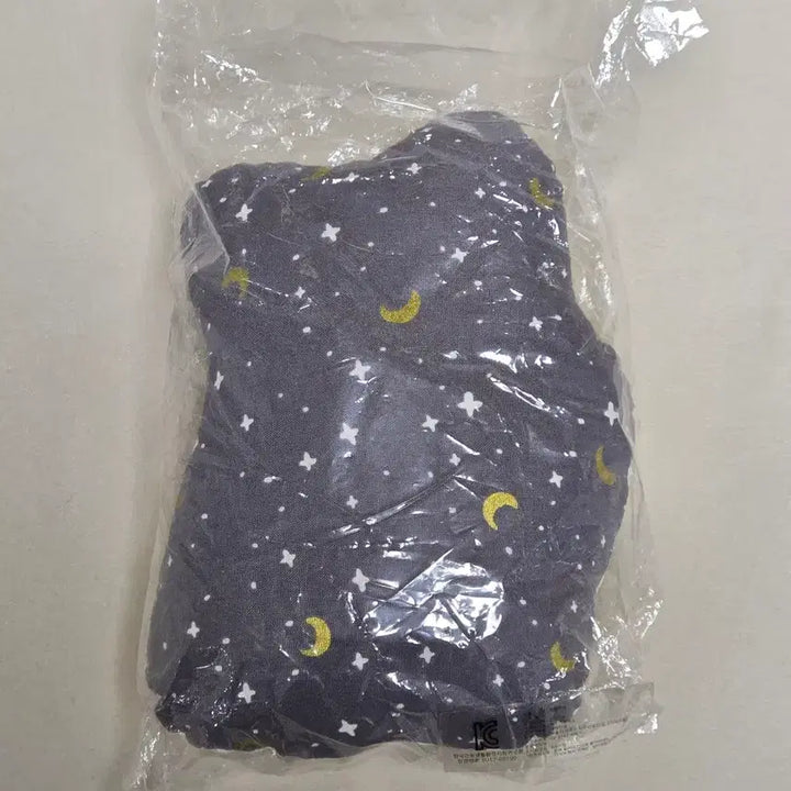 [BUNJANG] Akutagawa Ryunosuke Cushion / 아쿠타가와 류노스케 쿠션