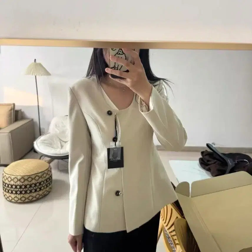 [BUNJANG] Ivory Asymmetric Fit Jacket / 아이보리 언발란스 핏 자켓
