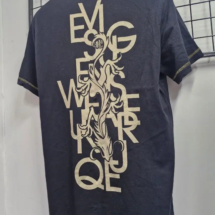 [BUNJANG] EVISU Dragon Print Black T-shirt / 100L 에비수 블랙 용 프린팅 반팔 티셔츠