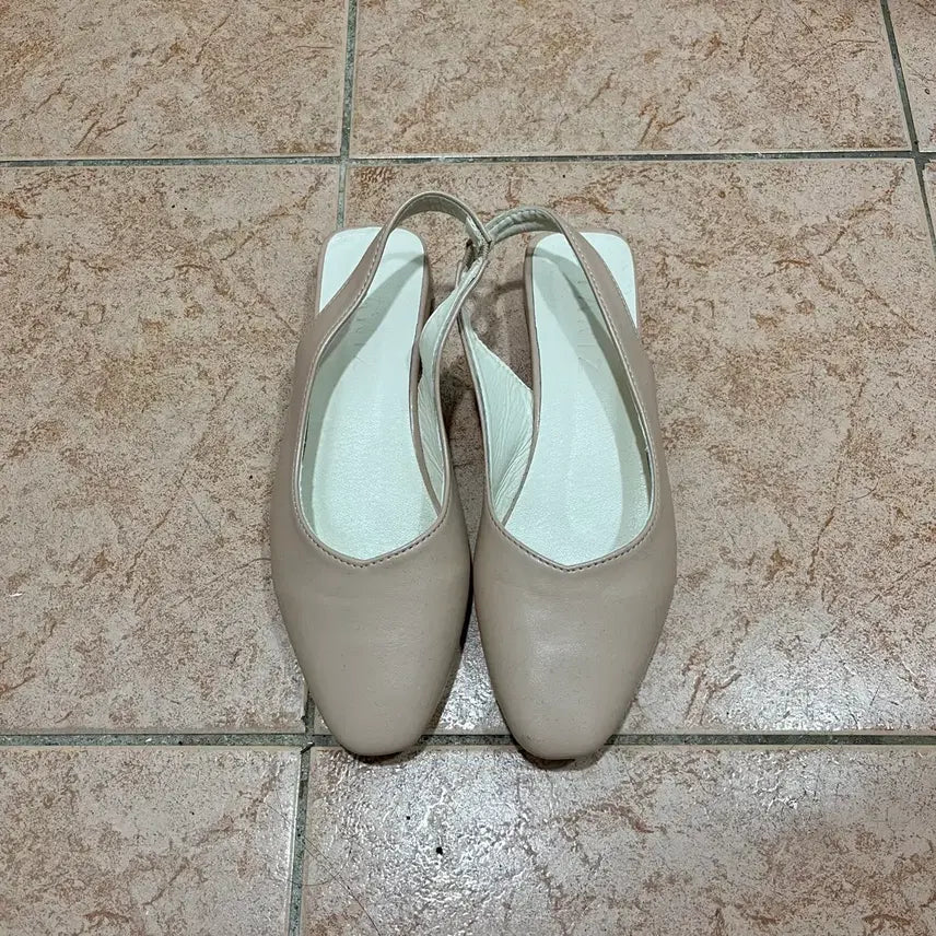 [BUNJANG] Pink Beige Slingback Flat Shoes / 핑크베이지 슬링백 플랫구두