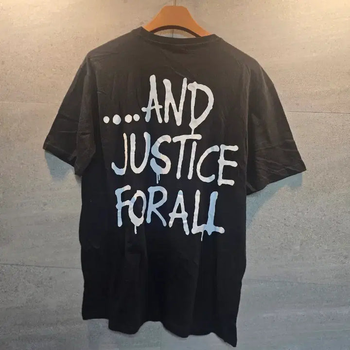 [BUNJANG] Metallica Black Short Sleeve T-shirt / 메탈리카 Metallica 블랙 반팔 티셔츠.