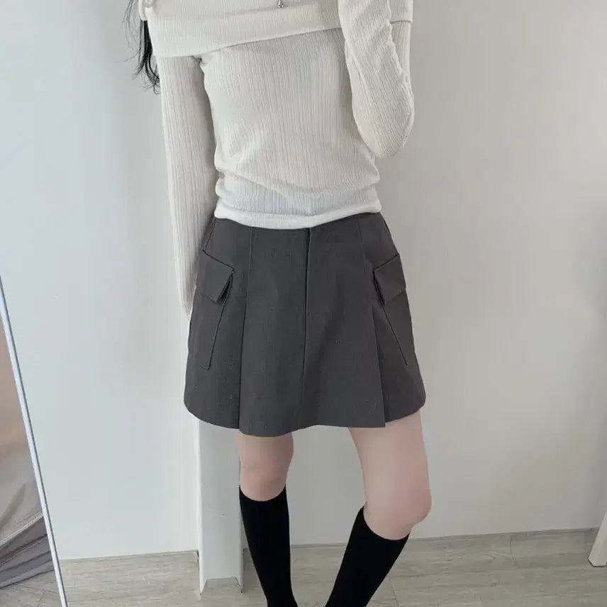 [BUNJANG] Ablie Ribbon Tie Off-Shoulder Top / 에이블리 리본 끈 오프숄더 아이보리 색상