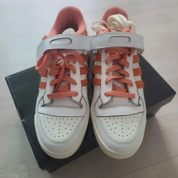 [SOLD OUT] 급매합니다 아디다스 포럼 로우