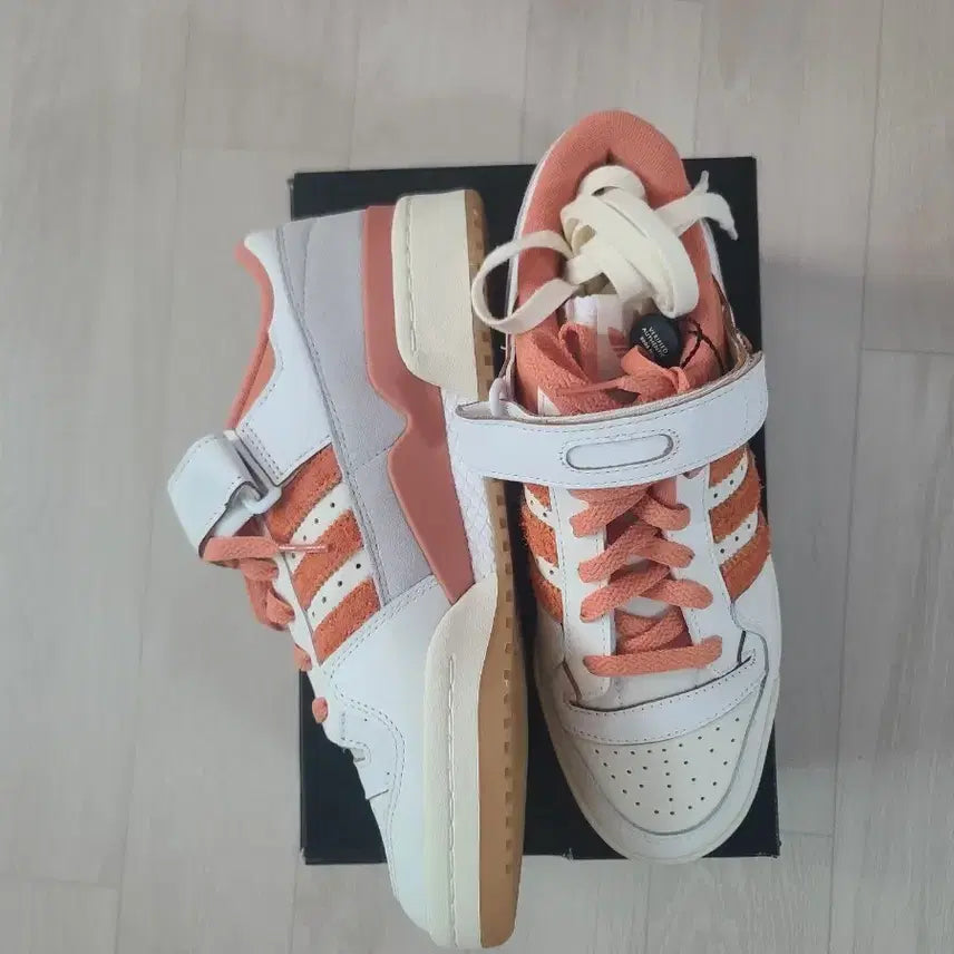 [SOLD OUT] 급매합니다 아디다스 포럼 로우