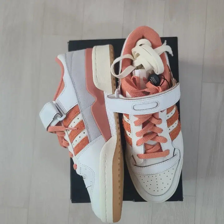 [SOLD OUT] 급매합니다 아디다스 포럼 로우