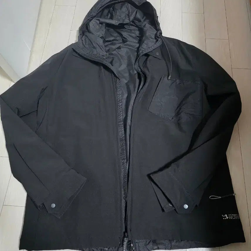 [BUNJANG] Krakatau Black Hooded Windbreaker Jacket / 크라카타우 블랙 후드 짚업 바람막이 자켓