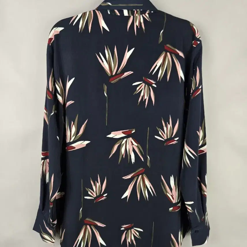 [SOLD OUT] [무료배송]콤마 F 여성 루즈핏 스판 긴팔 블라우스 네이비