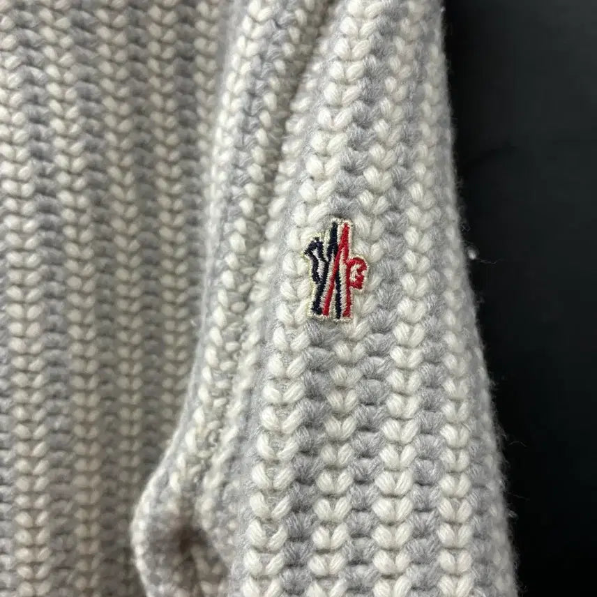 [BUNJANG] Moncler Turtleneck Knit Sweater / 몽클레어 터틀넥 니트