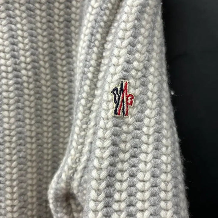 [BUNJANG] Moncler Turtleneck Knit Sweater / 몽클레어 터틀넥 니트