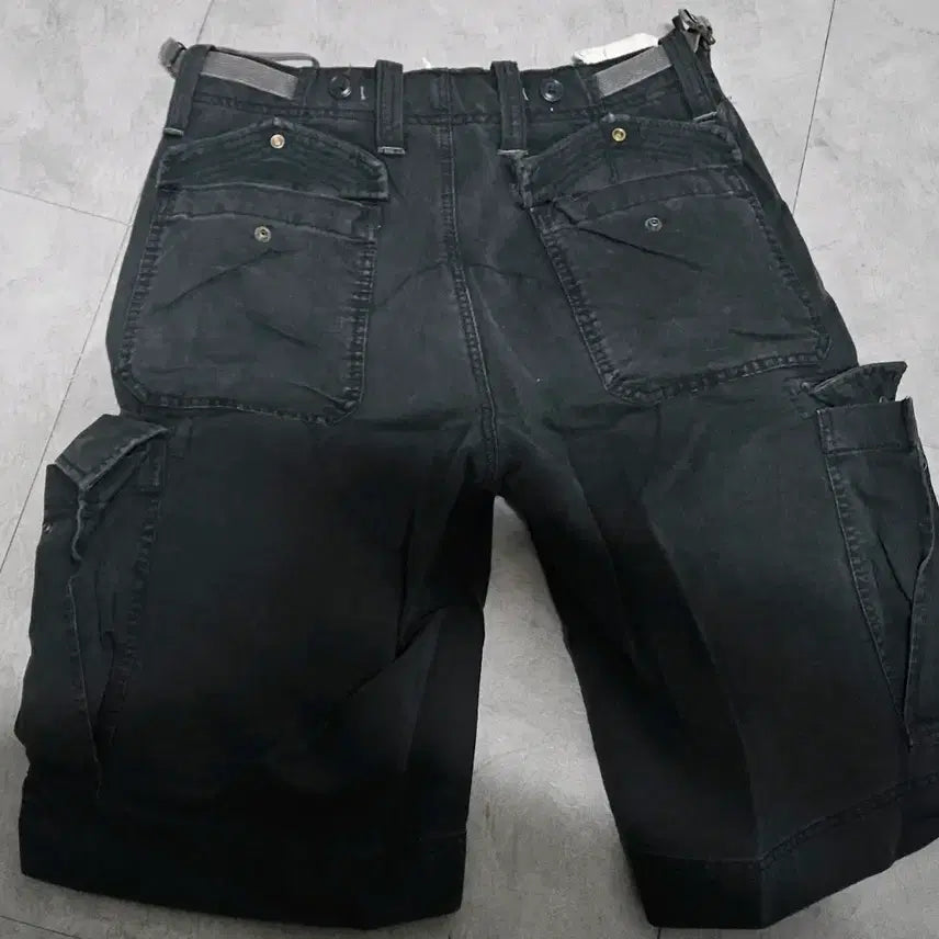 [SOLD OUT] 갭 카고 반바지30