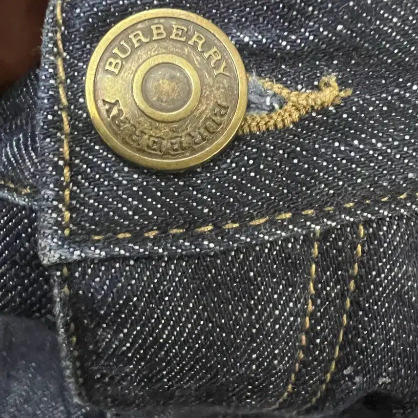 [BUNJANG] Burberry Tapered Leg Denim Jeans W31 L32 / 버버리 데님 팬츠