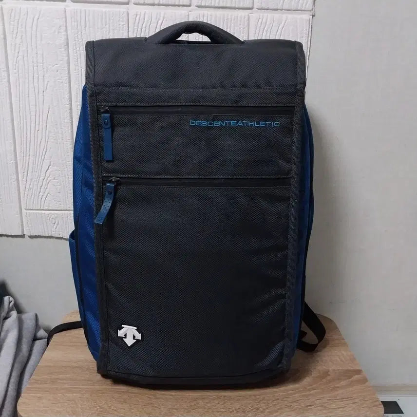[BUNJANG] Descente Athletic Backpack Black / 데상트 애슬레틱 백팩 블랙