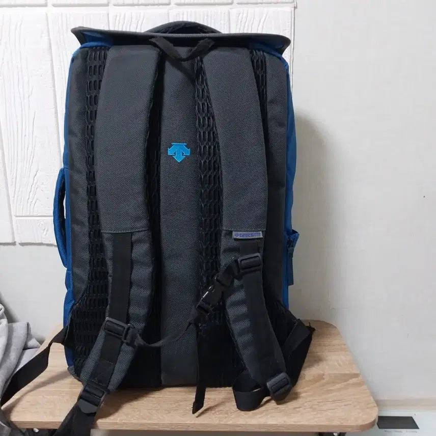 [BUNJANG] Descente Athletic Backpack Black / 데상트 애슬레틱 백팩 블랙