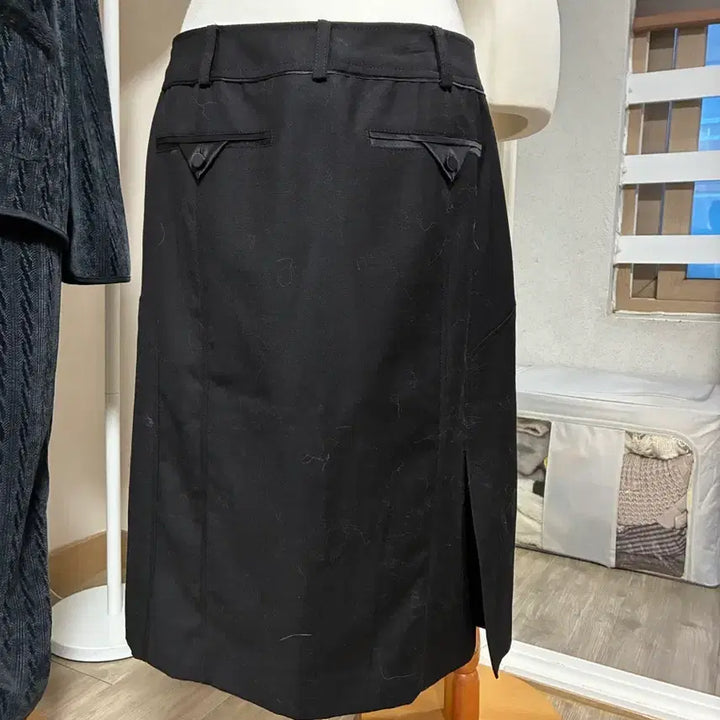 [BUNJANG] Vintage Black Midi Skirt / 빈티지 블랙 미디 스커트