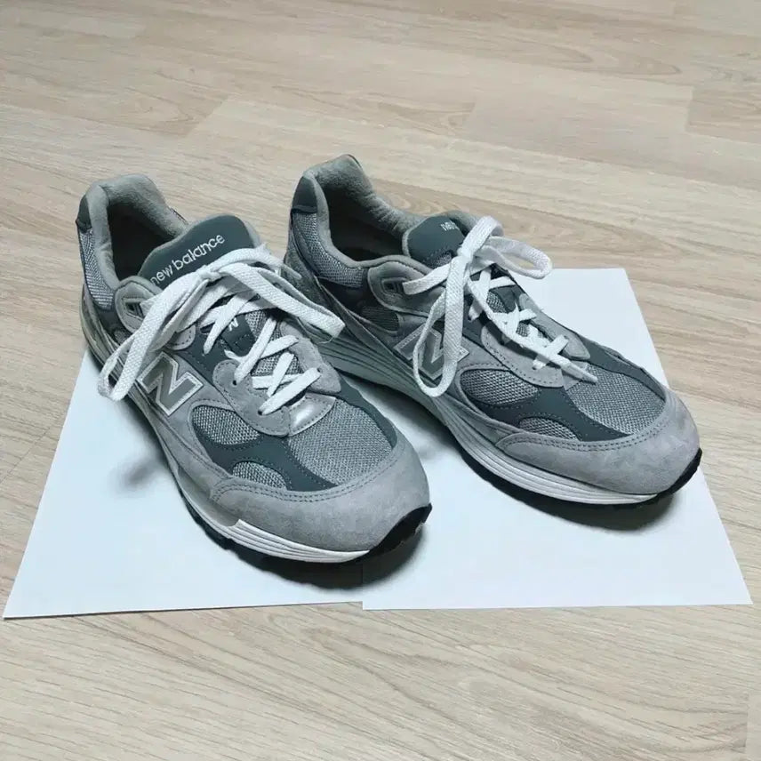[BUNJANG] New Balance 992 Made in USA Gray Sneakers / 뉴발란스 992 메이드 인 USA 그레이 M992GR