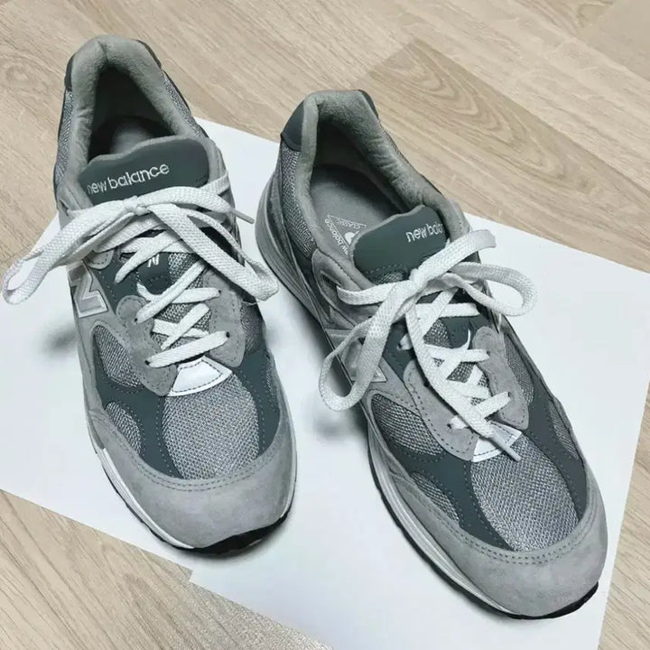 [BUNJANG] New Balance 992 Made in USA Gray Sneakers / 뉴발란스 992 메이드 인 USA 그레이 M992GR