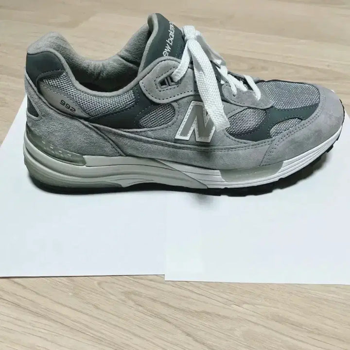 [BUNJANG] New Balance 992 Made in USA Gray Sneakers / 뉴발란스 992 메이드 인 USA 그레이 M992GR