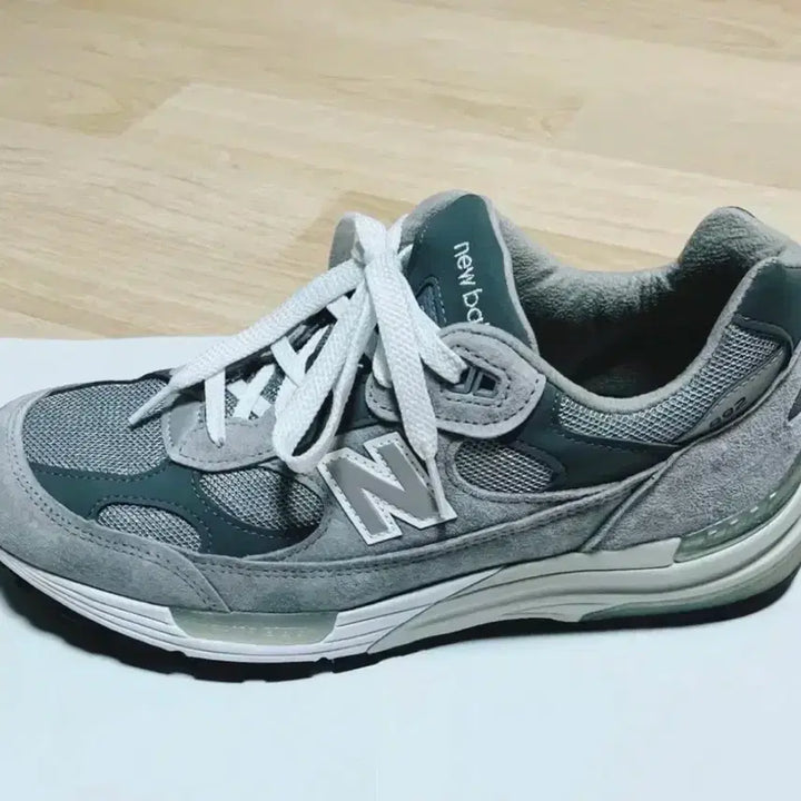 [BUNJANG] New Balance 992 Made in USA Gray Sneakers / 뉴발란스 992 메이드 인 USA 그레이 M992GR