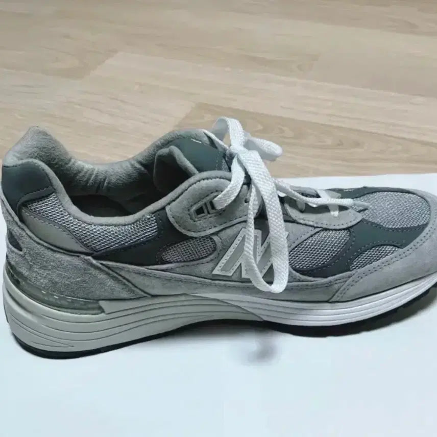 [BUNJANG] New Balance 992 Made in USA Gray Sneakers / 뉴발란스 992 메이드 인 USA 그레이 M992GR