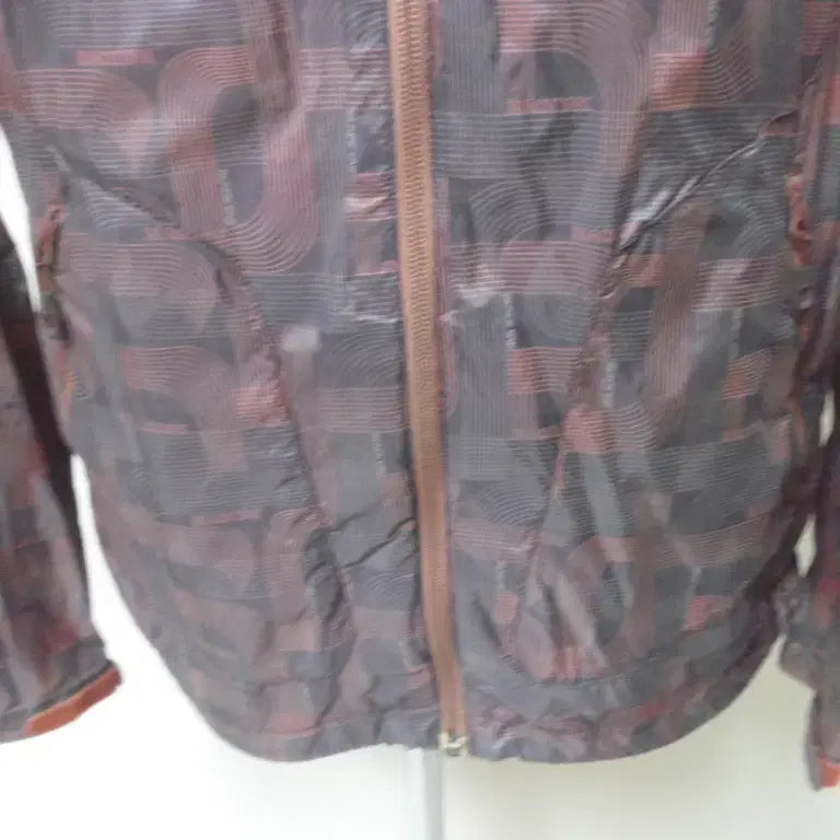 [SOLD OUT] (무료배송)블랙야크/정품/남성/춘추/일상복/등산 바람막이/100/최상급
