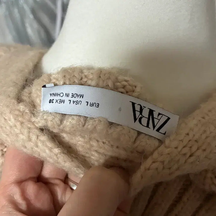 [BUNJANG] ZARA V-neck Knit Sweater / 자라 브이넥 니트