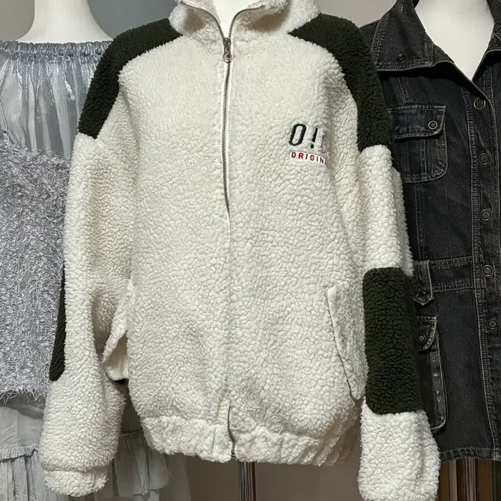 [BUNJANG] OIOI White Boucle Jumper / OIOI 흰색 뽀글이