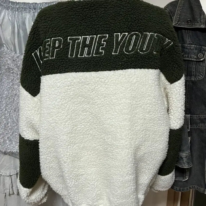 [BUNJANG] OIOI White Boucle Jumper / OIOI 흰색 뽀글이