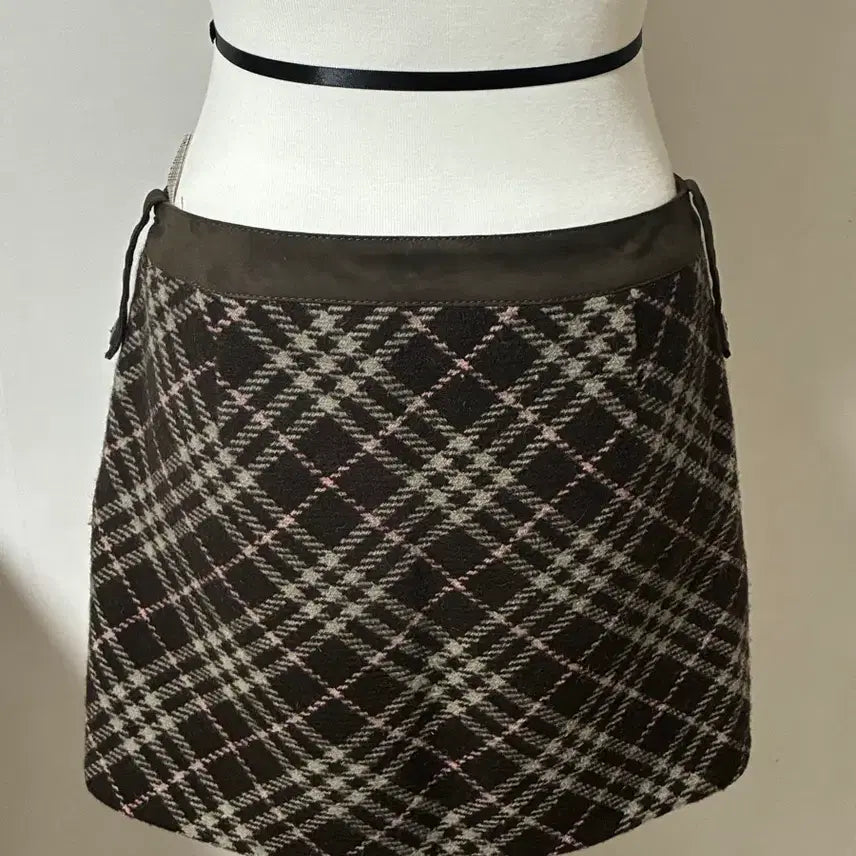 [BUNJANG] Burberry Mini Skirt / 버버리 초코 미니스커트