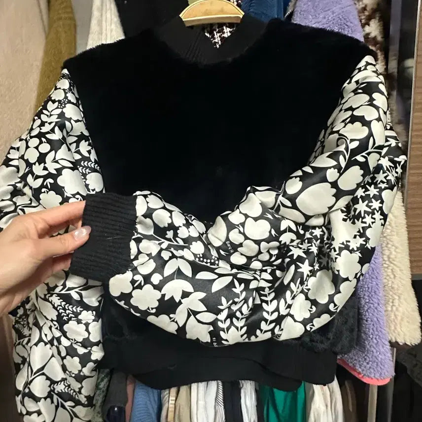 [BUNJANG] Mika Fur Top / 티백 미카 퍼 탑