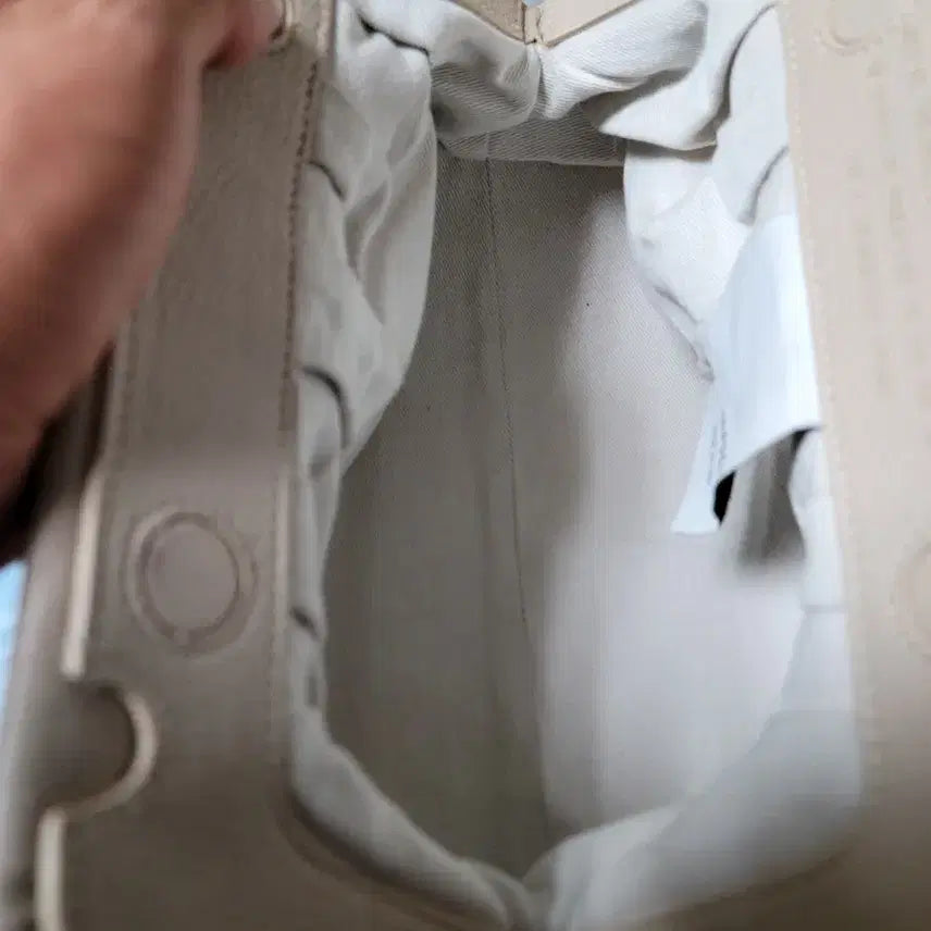 [BUNJANG] TheMoare Leather Beige Clutch Crossbody Bag / 더모아레 클러치 파우치