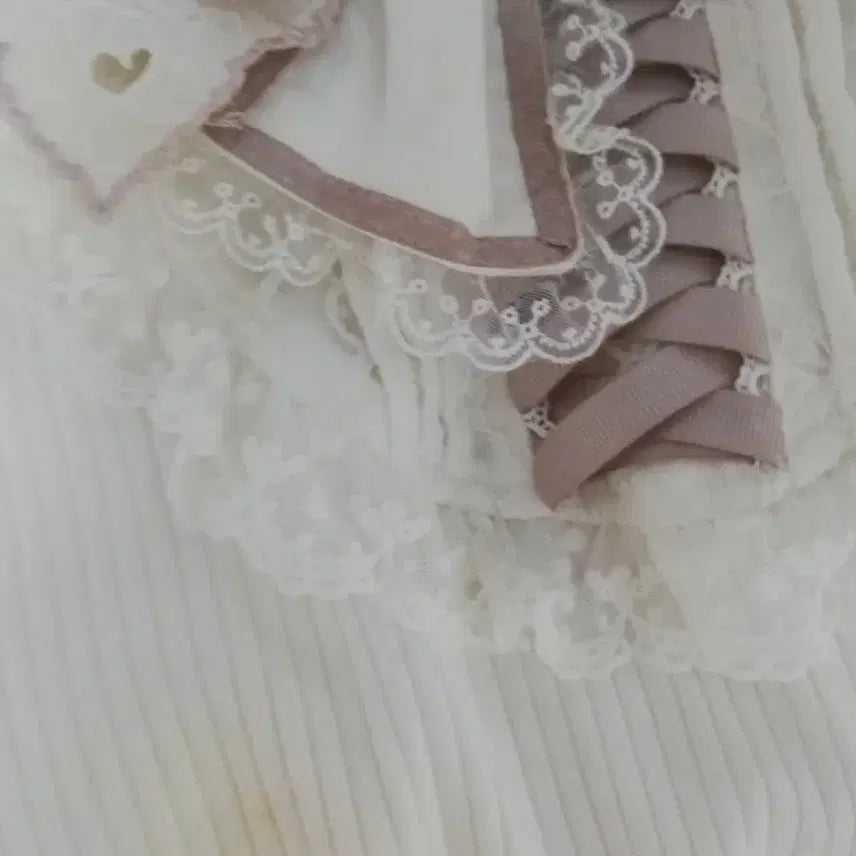 [BUNJANG] Liz Lisa Lace Blouse with Ribbon / 리즈리사 레이스 블라우스 리본 장식 양산형