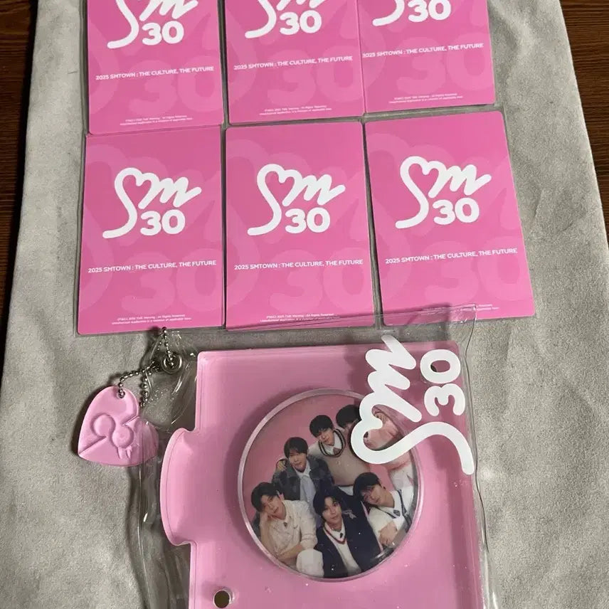 [BUNJANG] NCT WISH SM 30th Anniversary Goods Bundle Set / NCT WISH SM 30주년 기념 굿즈,포토프레임,키링,포카6장