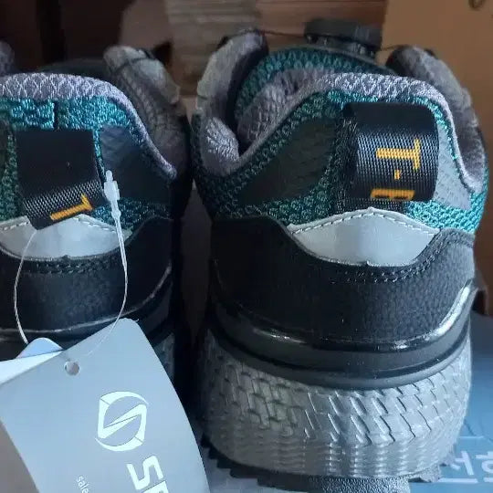 [BUNJANG] Comfortable Dial Safety Work Shoes 270 / 발편한 다이얼 안전화 작업화 270