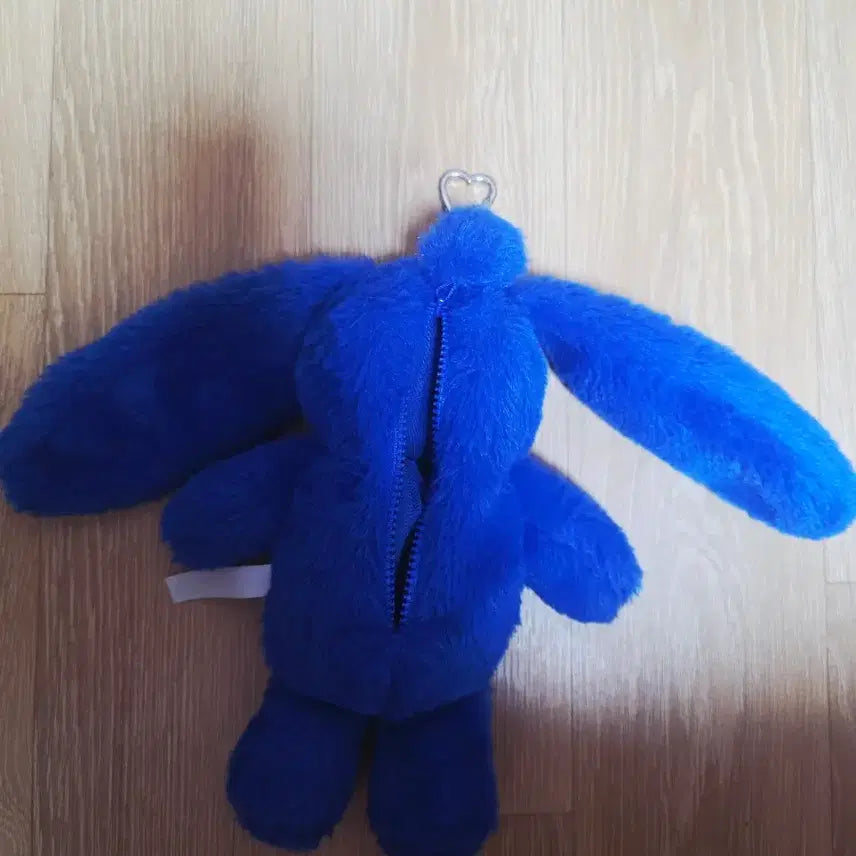 [BUNJANG] NewJeans Kolle Blue Rabbit Pouch / [반택포] 뉴진스 꼴레 블루 래빗 파우치 (박스x)