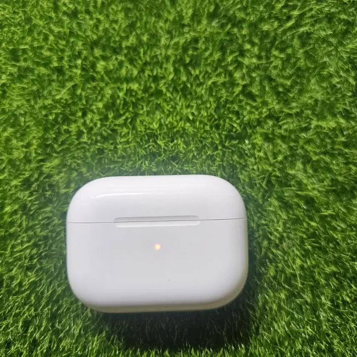 [BUNJANG] Apple AirPods Pro 2nd Gen 8-Pin Charging Case (Main Body) / 에어팟프로2 8핀 본체