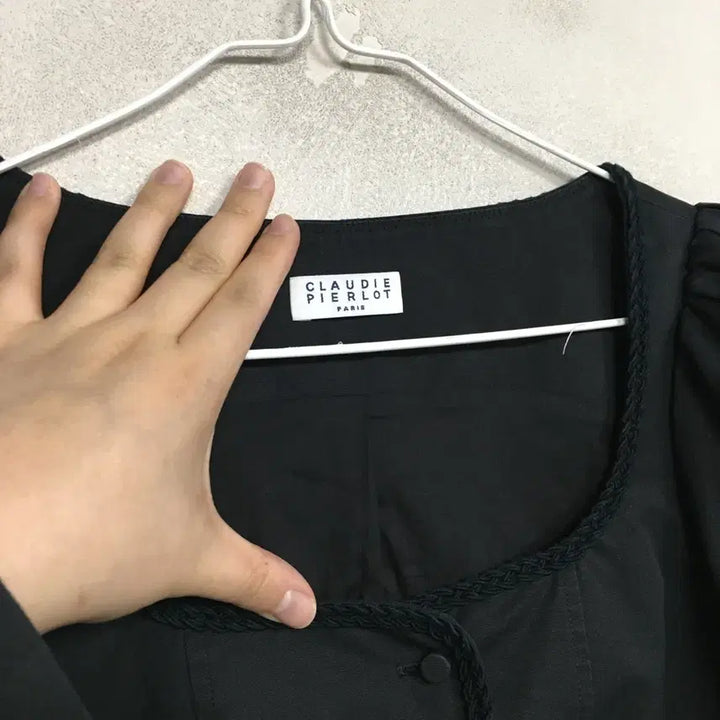 [BUNJANG] Claudie Pierlot Puff Sleeve Blouse / 끌로디피에로 퍼프 슬리브 블라우스