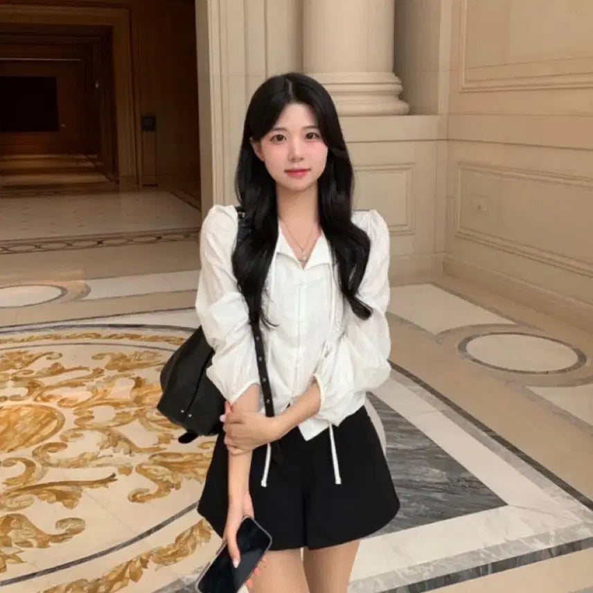 [BUNJANG] Rue &amp; Merry Written Tie Frill Blouse / 에이블리브랜디지그재그 루앤메리 리튼 타이 프릴 블라우스