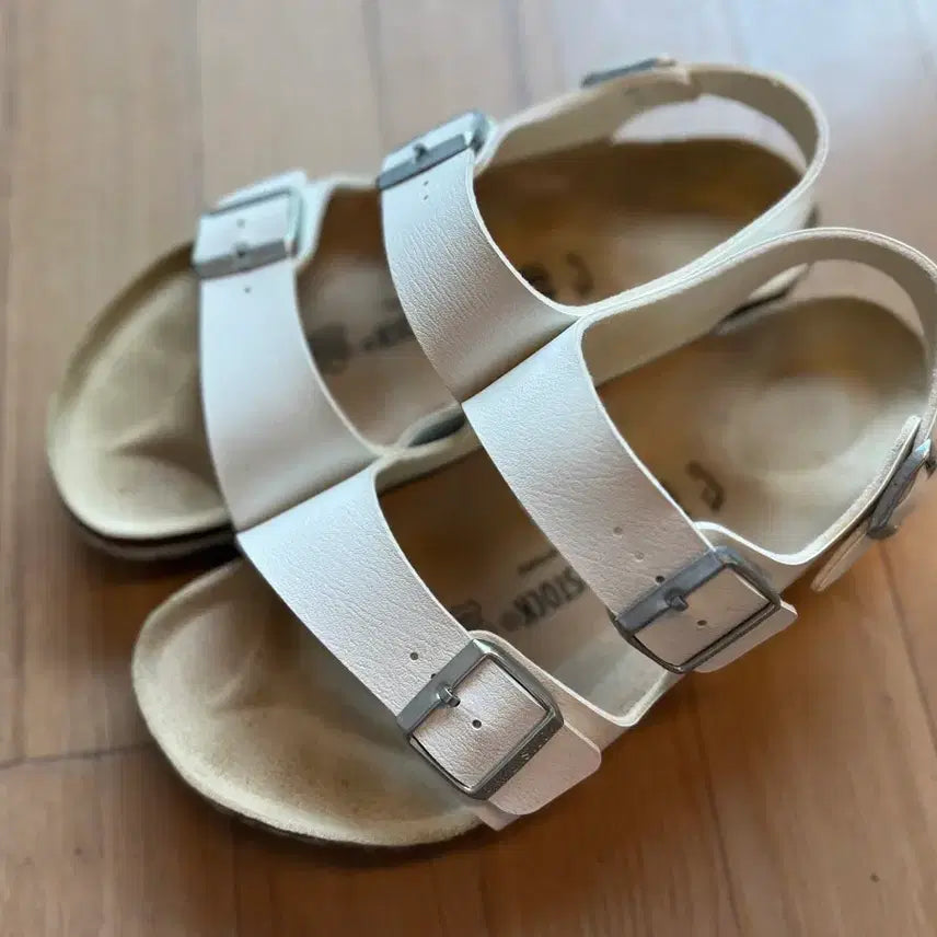[BUNJANG] BIRKENSTOCK Milano White Sandals / 버켄스탁 밀라노 화이트 샌들